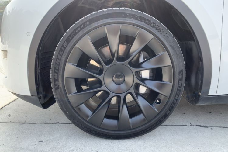 Used Tesla Model Y 2021 Long-Range All-Wheel-Drive Version 3D7 Exterior 7