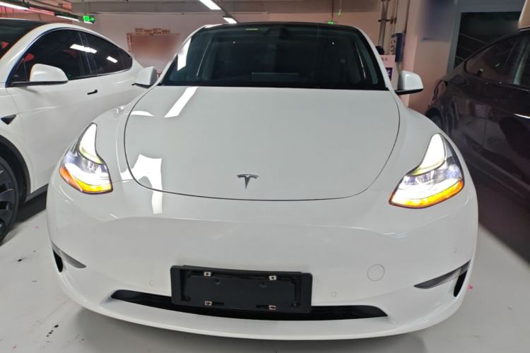 Used Tesla Model Y 2021 Long-Range All-Wheel-Drive Version 3D7 Front
