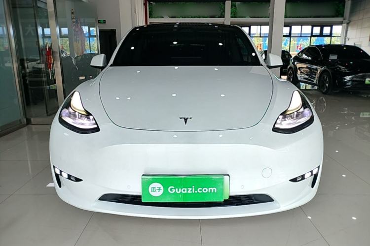 Used Tesla Model Y 2021 Long-Range All-Wheel-Drive Version 3D7 Front