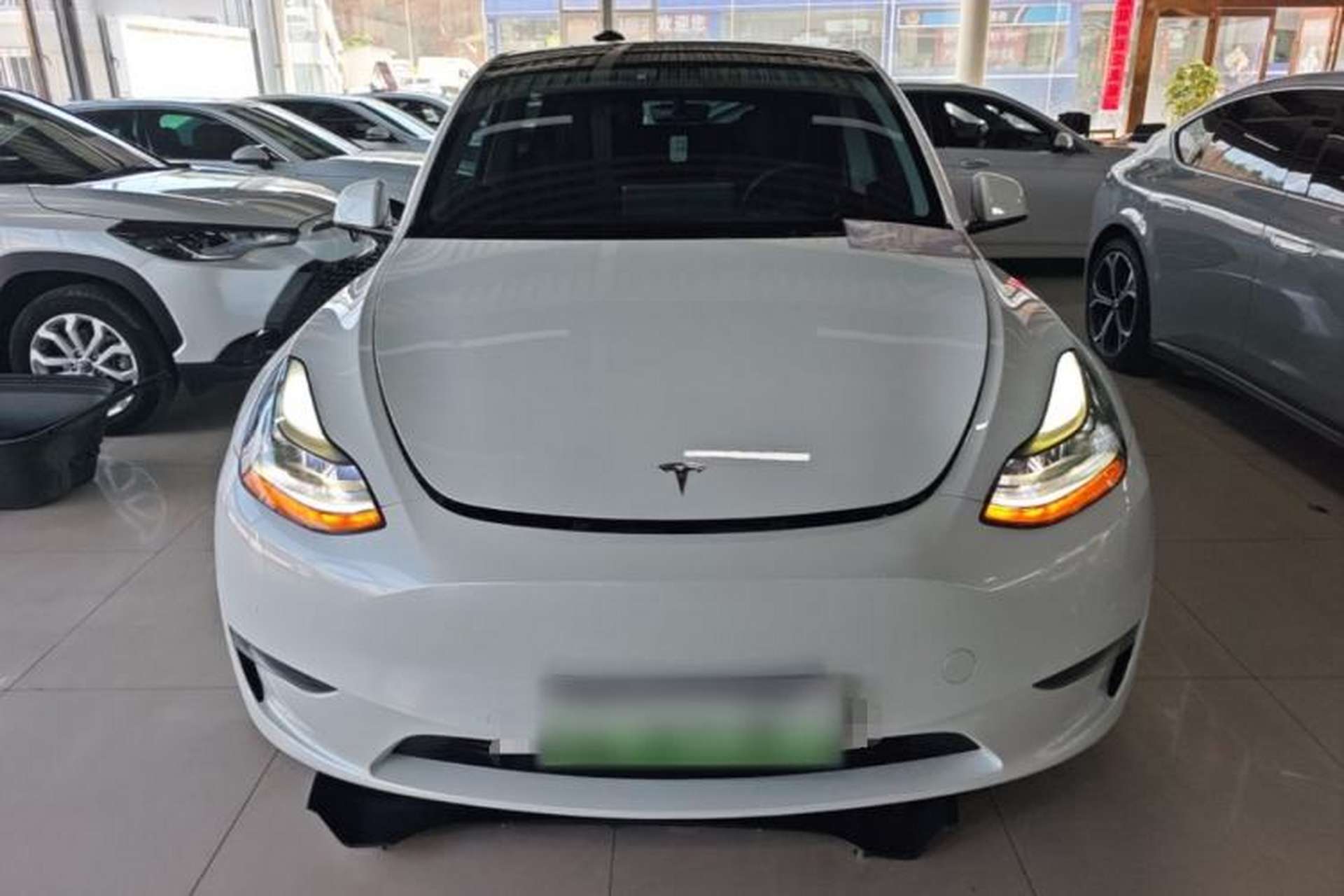 Used Tesla Model Y 2021 Standard Range Rear-Wheel Drive Version Front