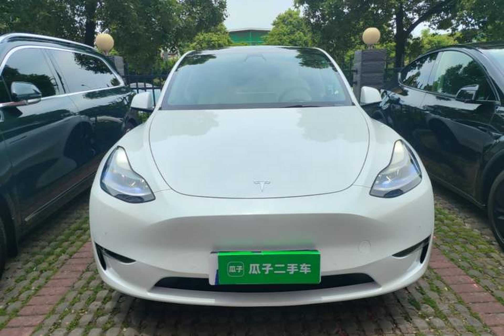 Used Tesla Model Y 2021 Long-Range All-Wheel-Drive Version 3D7 Front