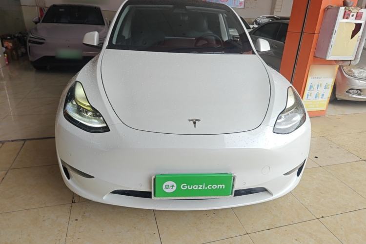 Used Tesla Model Y 2021 Long-Range All-Wheel-Drive Version Front