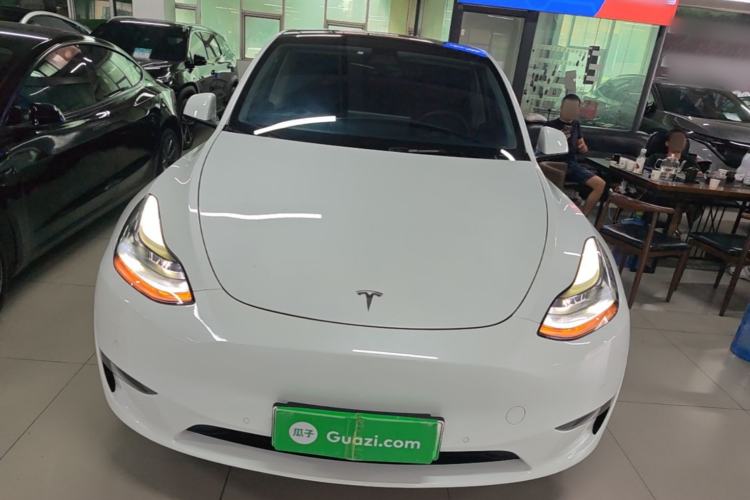 Used Tesla Model Y 2021 Long-Range All-Wheel-Drive Version Front