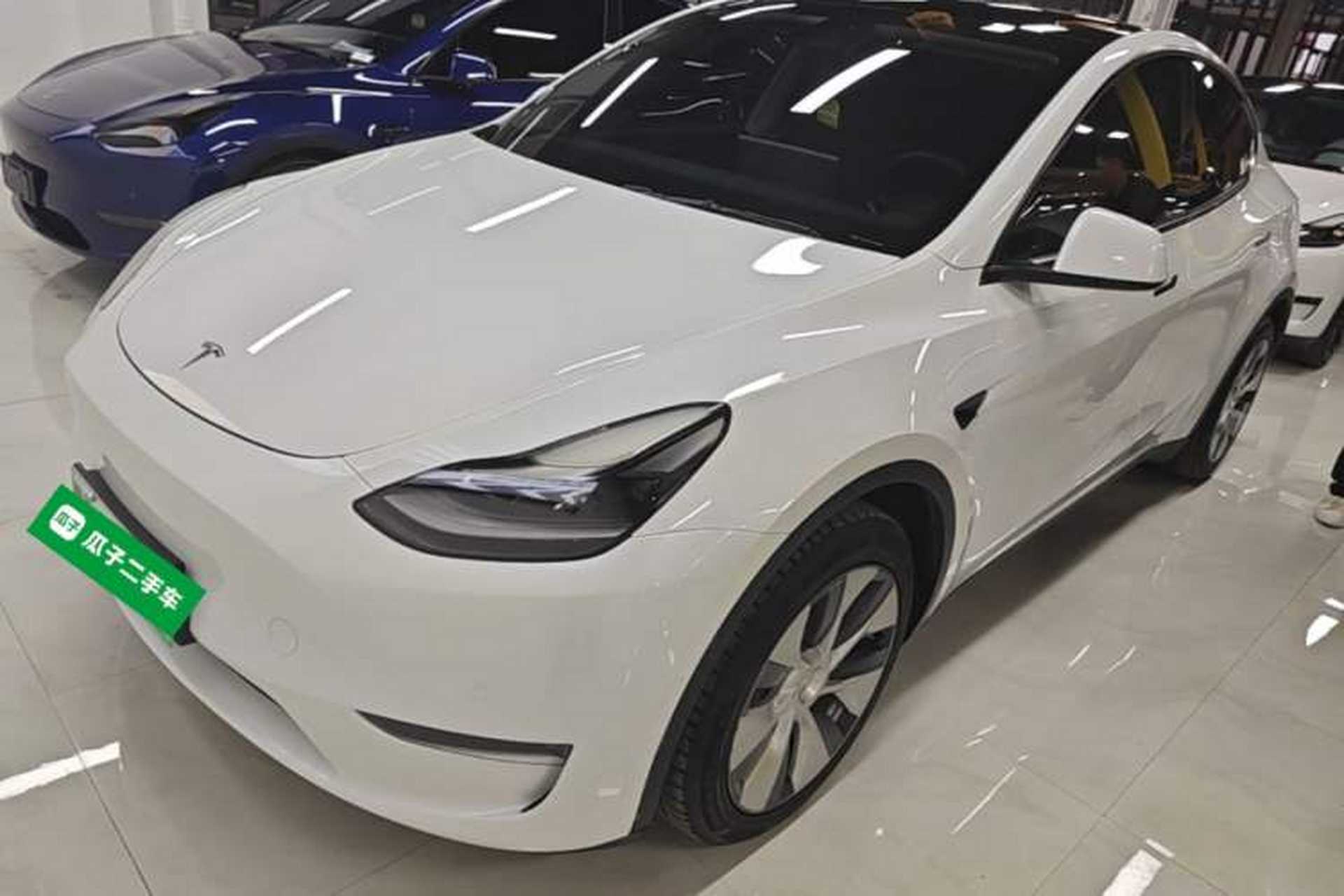 Used Tesla Model Y 2021 Standard Range Rear-Wheel Drive Version Front Left 45 Deg