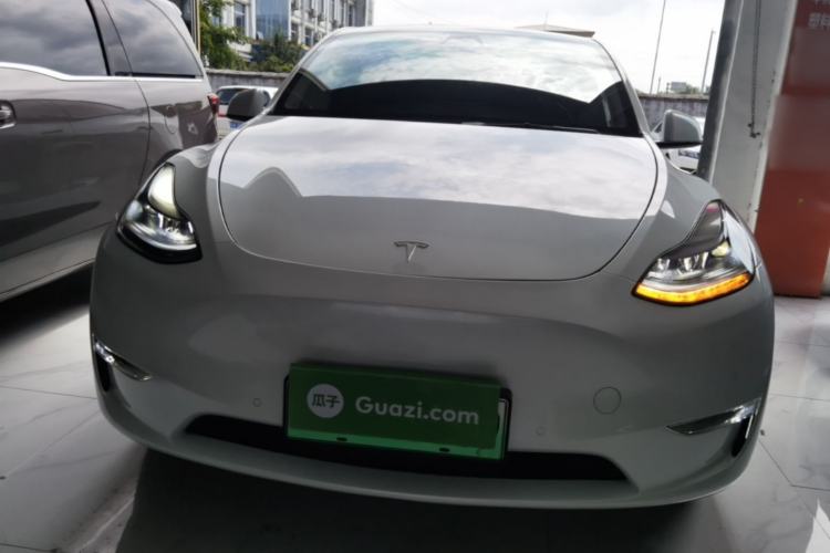 Used Tesla Model Y 2021 Standard Range Rear-Wheel Drive Version Front