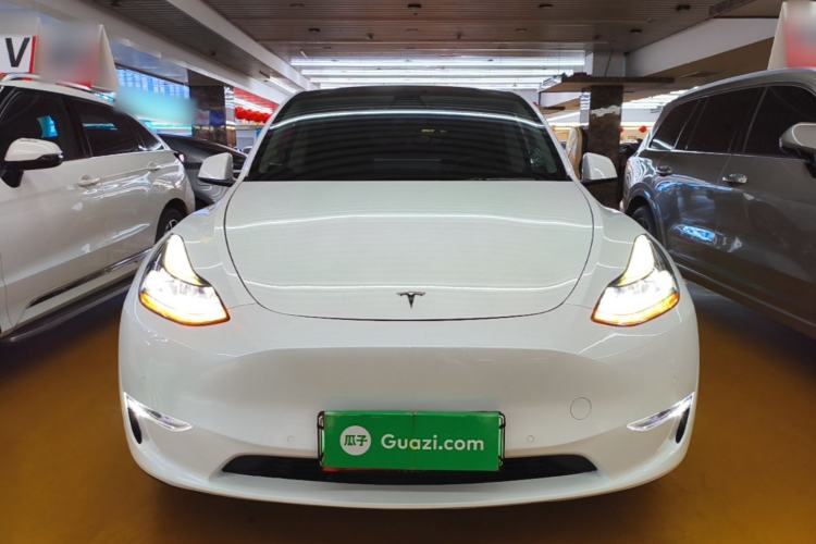 Used Tesla Model Y 2021 Long-Range All-Wheel-Drive Version Front