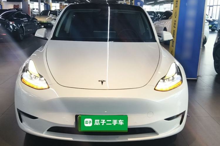 Used Tesla Model Y 2021 Long-Range All-Wheel-Drive Version Front