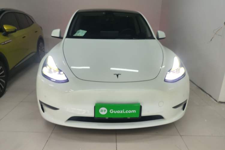 Used Tesla Model Y 2021 Standard Range Rear-Wheel Drive Version Front
