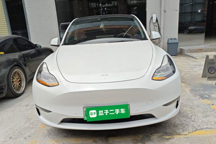 Used Tesla Model Y 2021 Long-Range All-Wheel-Drive Version 3D7 Front