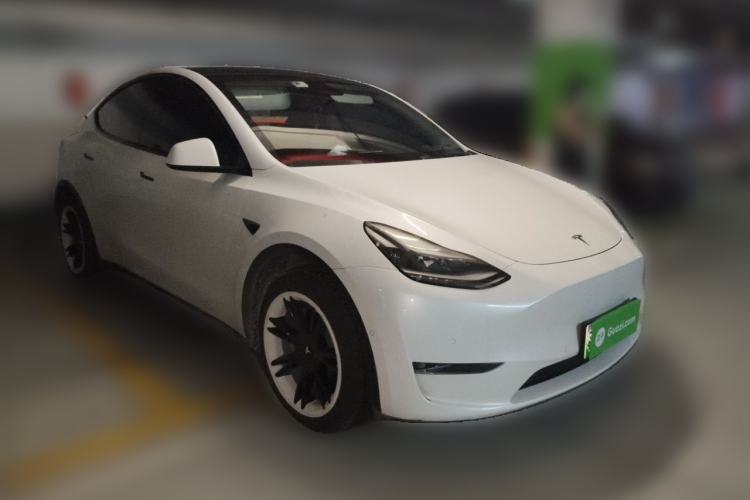 Used Tesla Model Y 2021 Standard Range Rear-Wheel Drive Version Front Right 45 Deg