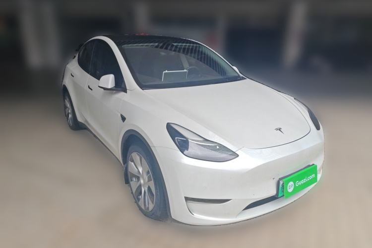 Used Tesla Model Y 2021 Standard Range Rear-Wheel Drive Version Front Right 45 Deg