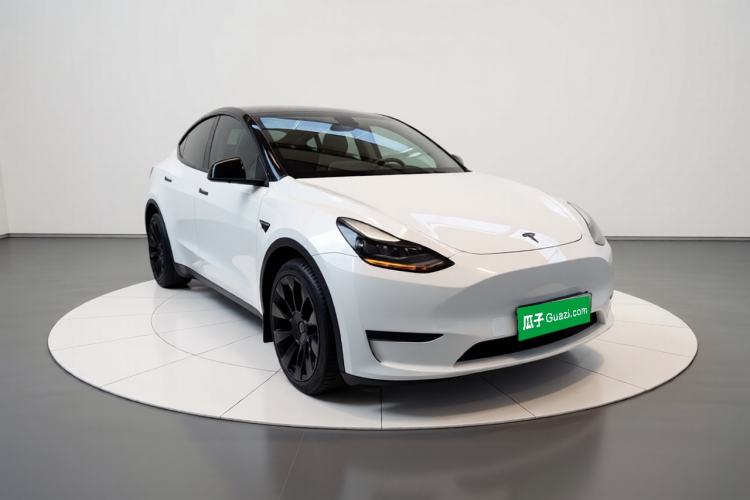 Used Tesla Model Y 2021 Standard Range Rear-Wheel Drive Version Front Right 45 Deg