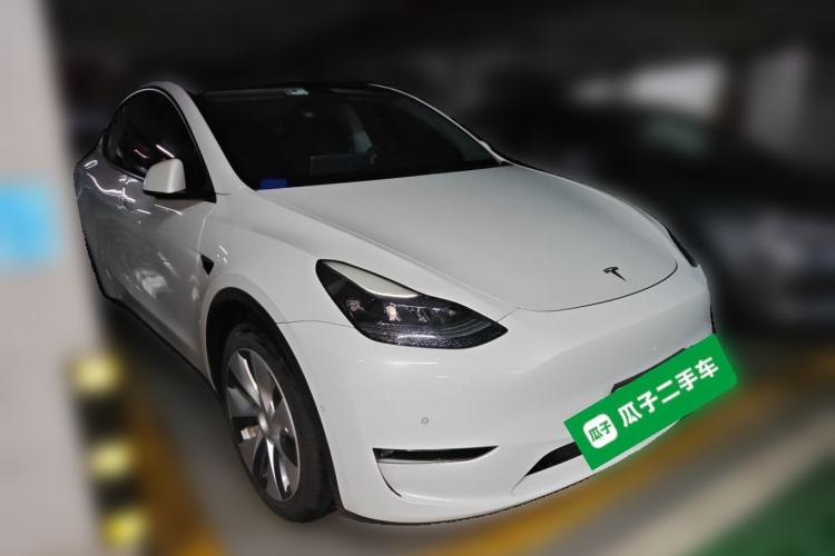 Used Tesla Model Y 2021 Standard Range Rear-Wheel Drive Version Front Right 45 Deg