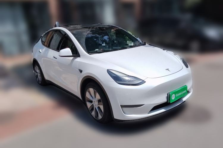Used Tesla Model Y 2021 Standard Range Rear-Wheel Drive Version Front Right 45 Deg