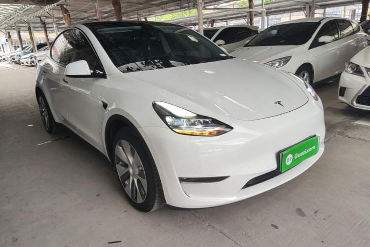 Used Tesla Model Y 2021 Standard Range Rear-Wheel Drive Version Front Right 45 Deg