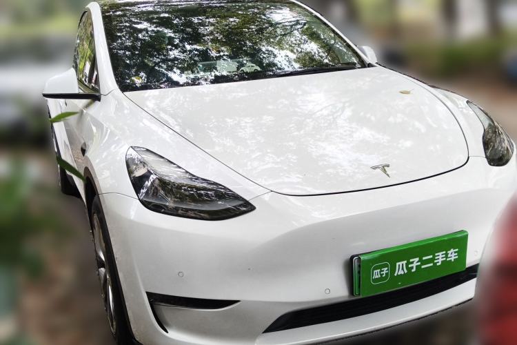 Used Tesla Model Y 2021 Standard Range Rear-Wheel Drive Version Front Right 45 Deg