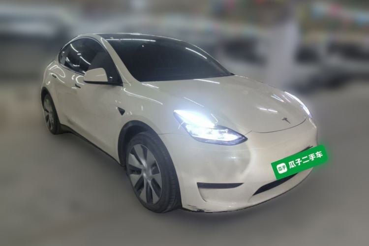 Used Tesla Model Y 2021 Standard Range Rear-Wheel Drive Version Front Right 45 Deg