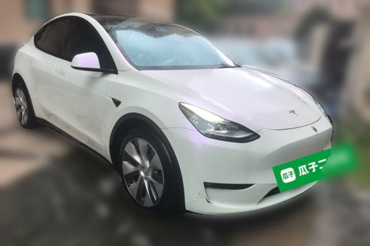 Used Tesla Model Y 2021 Standard Range Rear-Wheel Drive Version Front Right 45 Deg