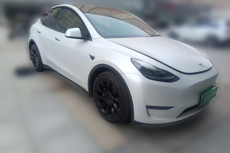 Used Tesla Model Y 2021 Long-Range All-Wheel-Drive Version 3D7 Front Right 45 Deg