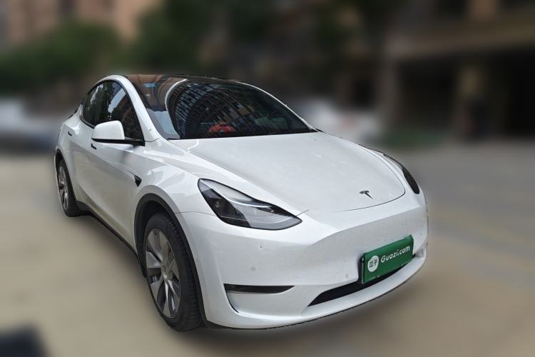 Used Tesla Model Y 2021 Standard Range Rear-Wheel Drive Version Front Right 45 Deg