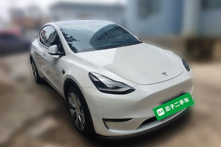 Used Tesla Model Y 2021 Standard Range Rear-Wheel Drive Version Front Right 45 Deg