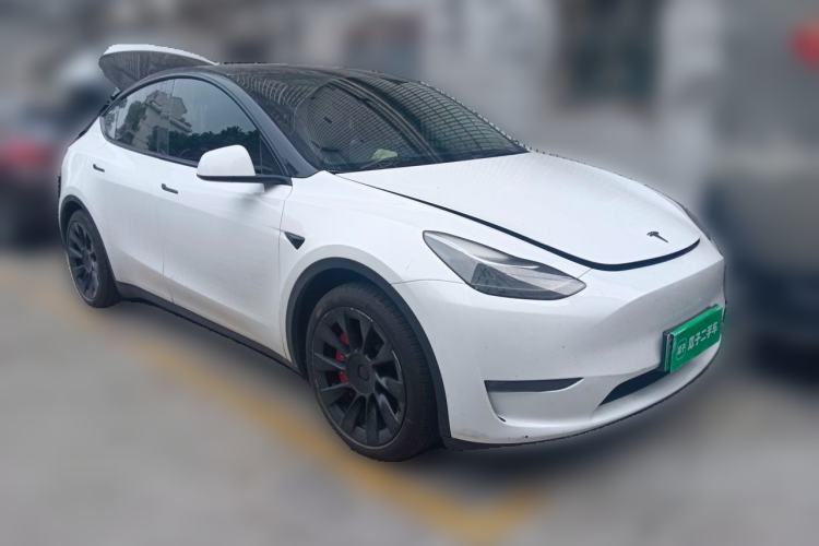 Used Tesla Model Y 2021 Standard Range Rear-Wheel Drive Version Front Right 45 Deg