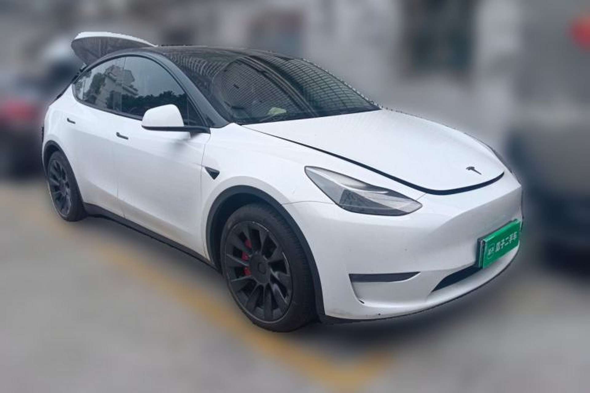 Used Tesla Model Y 2021 Standard Range Rear-Wheel Drive Version Front Right 45 Deg