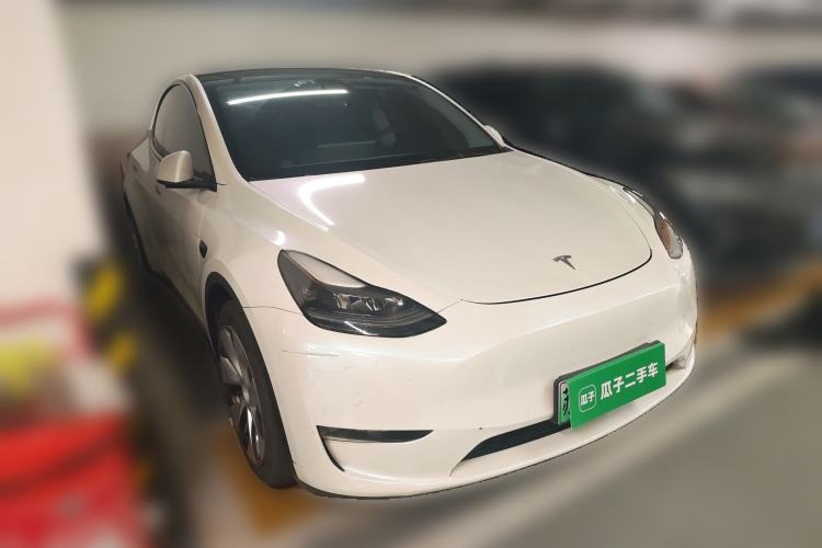 Used Tesla Model Y 2021 Standard Range Rear-Wheel Drive Version Front Right 45 Deg