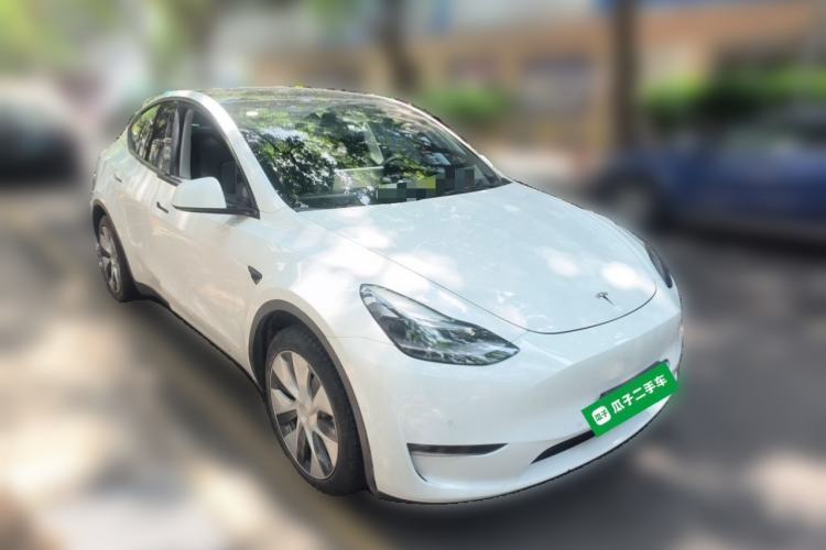Used Tesla Model Y 2021 Standard Range Rear-Wheel Drive Version Front Right 45 Deg