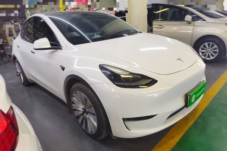 Used Tesla Model Y 2021 Standard Range Rear-Wheel Drive Version Front Right 45 Deg