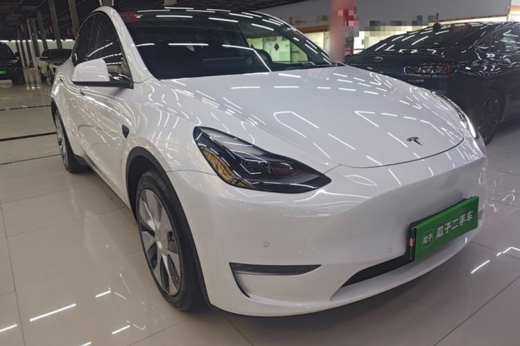 Used Tesla Model Y 2021 Standard Range Rear-Wheel Drive Version Front Right 45 Deg