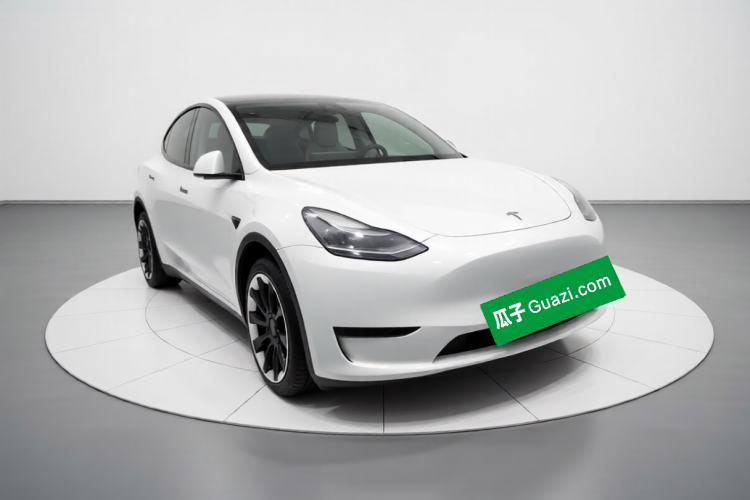 Used Tesla Model Y 2021 Standard Range Rear-Wheel Drive Version Front Right 45 Deg