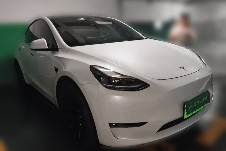 Used Tesla Model Y 2021 Long-Range All-Wheel-Drive Version 3D7 Front Right 45 Deg