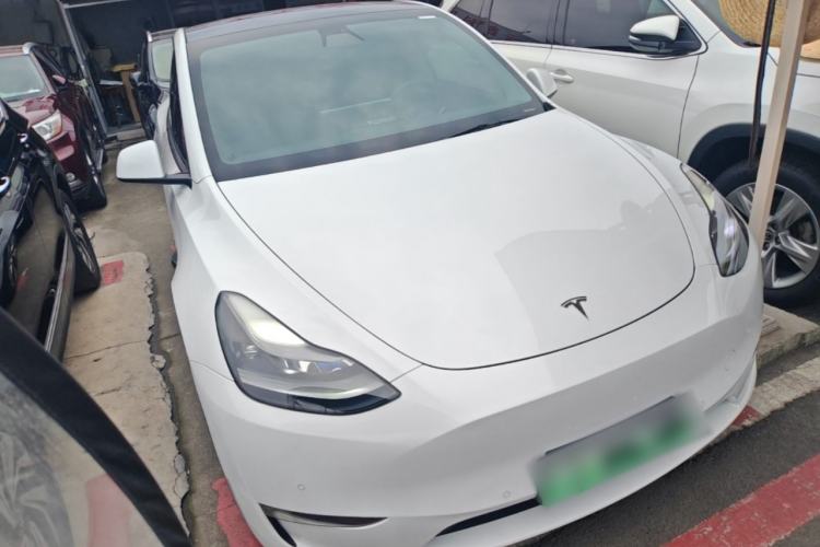 Used Tesla Model Y 2021 Long-Range All-Wheel-Drive Version 3D7 Front Right 45 Deg