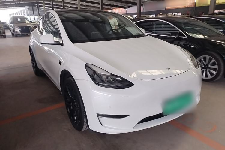 Used Tesla Model Y 2021 Long-Range All-Wheel-Drive Version 3D7 Front Right 45 Deg