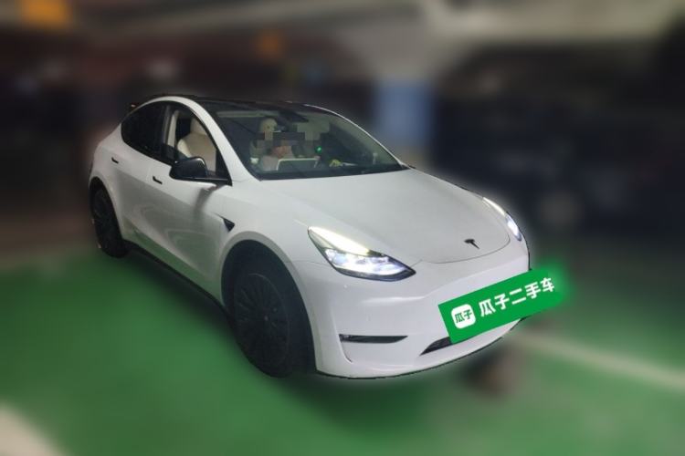 Used Tesla Model Y 2021 Standard Range Rear-Wheel Drive Version Front Right 45 Deg