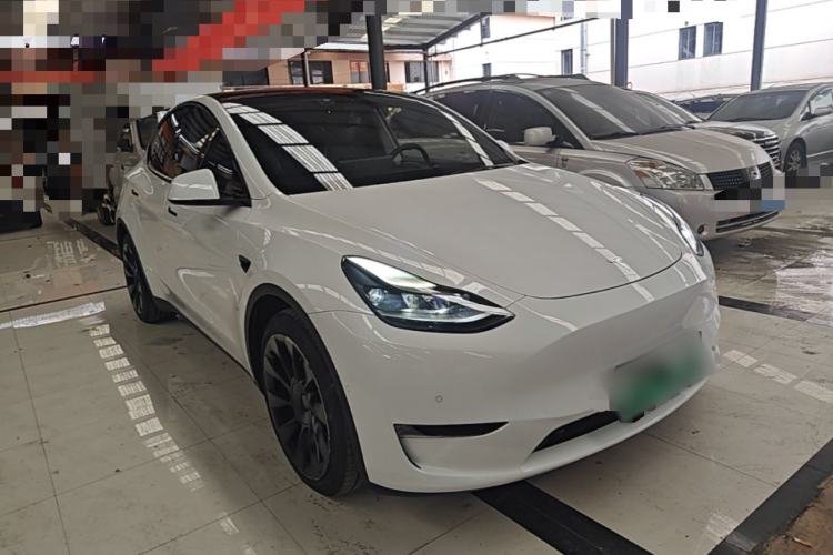 Used Tesla Model Y 2021 Long-Range All-Wheel-Drive Version Front Right 45 Deg
