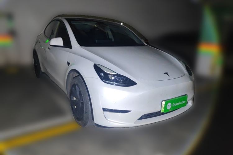 Used Tesla Model Y 2021 Standard Range Rear-Wheel Drive Version Front Right 45 Deg