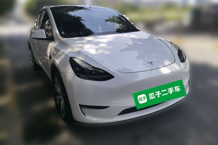 Used Tesla Model Y 2021 Long-Range All-Wheel-Drive Version 3D7 Front Right 45 Deg