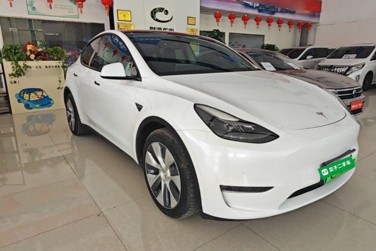 Used Tesla Model Y 2021 Revised Version 2 Long-Range All-Wheel-Drive Edition Front Right 45 Deg