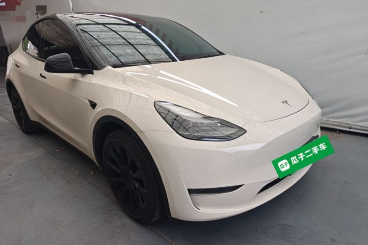 Used Tesla Model Y 2021 Long-Range All-Wheel-Drive Version Front Right 45 Deg
