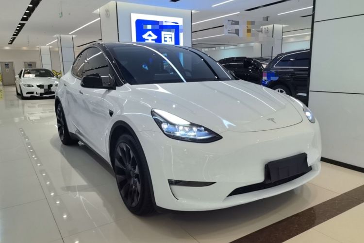 Used Tesla Model Y 2021 Standard Range Rear-Wheel Drive Version Front Right 45 Deg