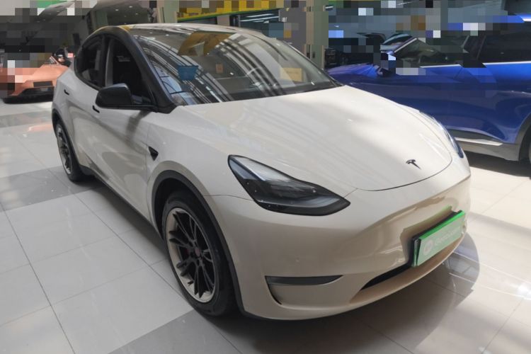 Used Tesla Model Y 2021 Standard Range Rear-Wheel Drive Version Front Right 45 Deg