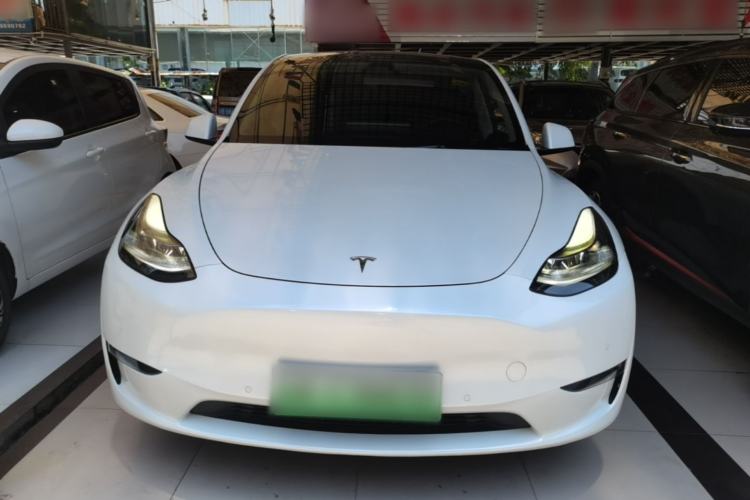 Used Tesla Model Y 2021 Long-Range All-Wheel-Drive Version 3D7 Front