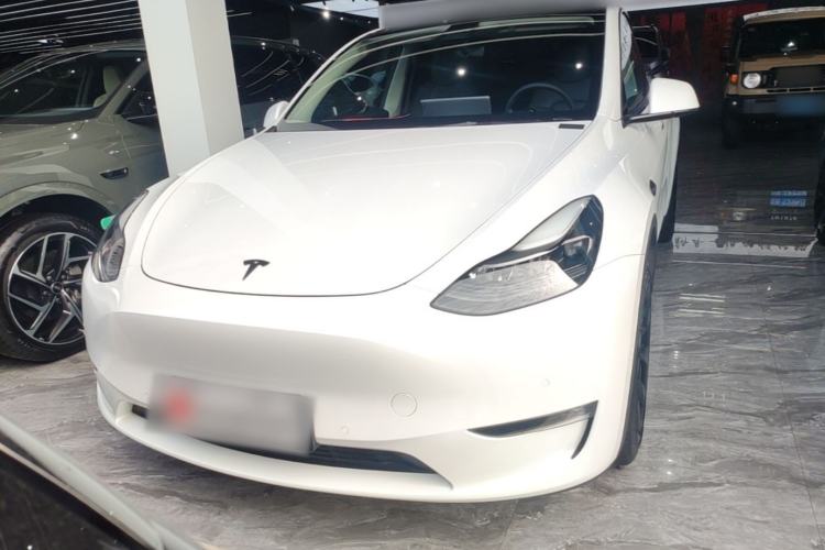 Used Tesla Model Y 2021 Long-Range All-Wheel-Drive Version Front