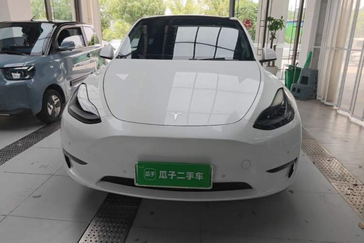 Used Tesla Model Y 2021 Long-Range All-Wheel-Drive Version Front