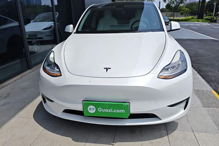 Used Tesla Model Y 2021 Long-Range All-Wheel-Drive Version Front