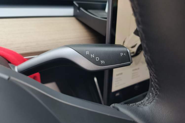 Used Tesla Model Y 2021 Performance High-Performance All-Wheel-Drive Version Gear Lever