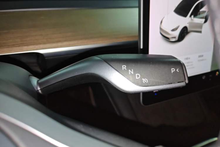 Used Tesla Model Y 2021 Long-Range All-Wheel-Drive Version 3D7 Gear Lever