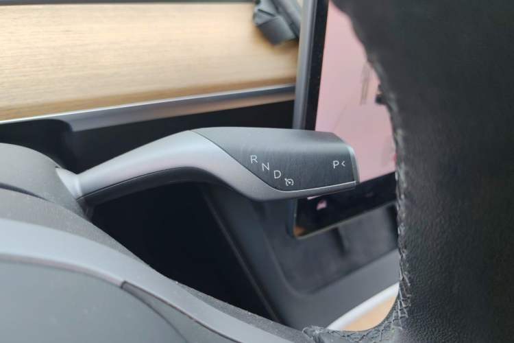 Used Tesla Model Y 2021 Standard Range Rear-Wheel Drive Version Gear Lever